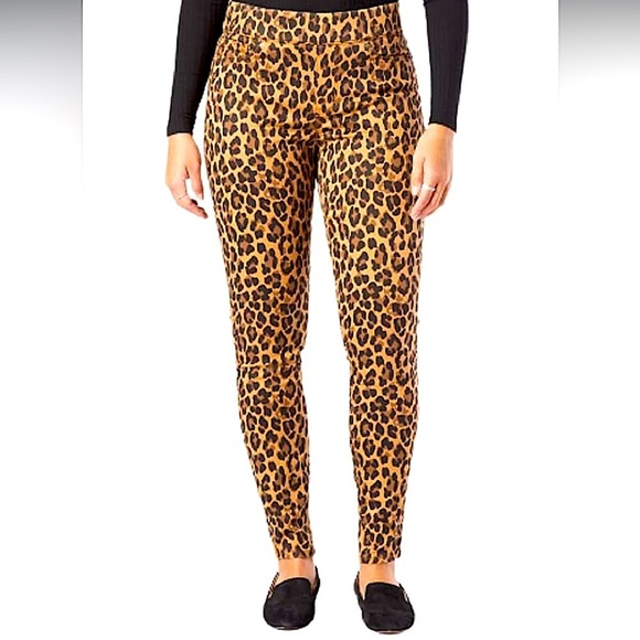 Levi’s Signature Size 20, Cheetah Animal Print slimming, Skinny Pants, NWT - Picture 1 of 5